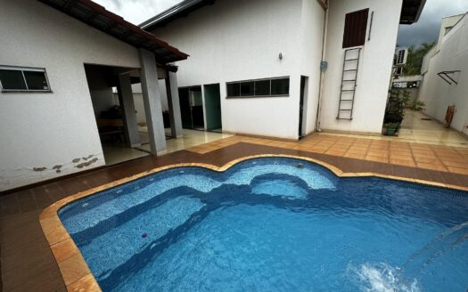 Casa em Condomínio