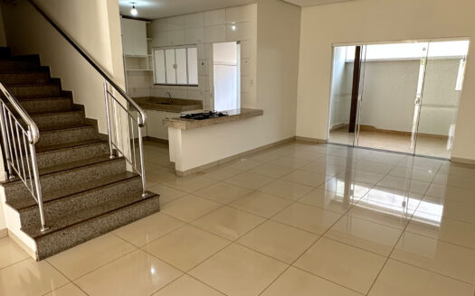 Sobrado em Condomínio