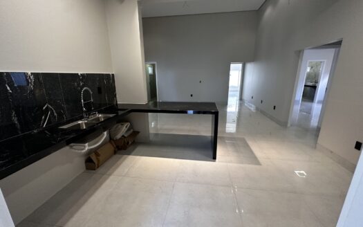 Casa Alto Padrão de 4 Suítes