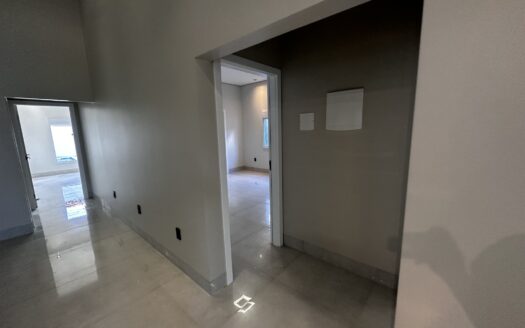 Casa Alto Padrão de 4 Suítes