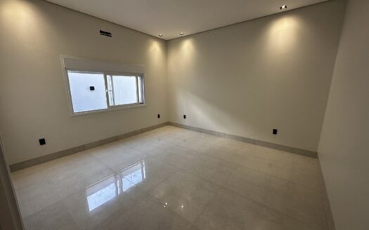 Casa Alto Padrão de 4 Suítes