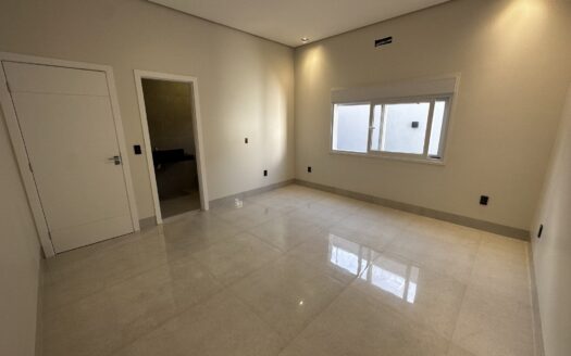 Casa Alto Padrão de 4 Suítes