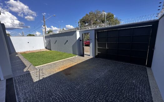 Casa Alto Padrão de 4 Suítes