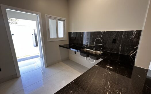 Casa Alto Padrão de 4 Suítes