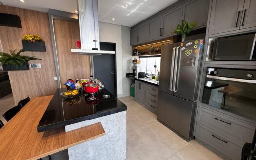 Casa com 3 Suítes 505 Sul