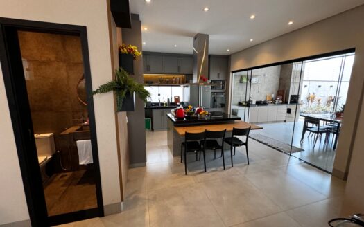 Casa com 3 Suítes 505 Sul