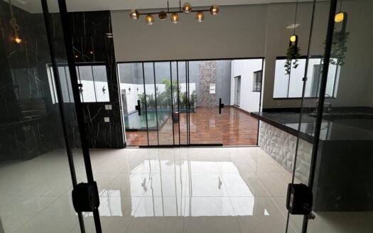 Casa de 5 Suítes na 106 Norte