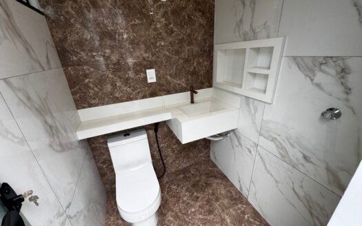 Casa de 5 Suítes na 106 Norte