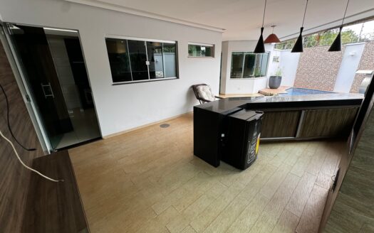 Sobrado em Condomínio 4 Suítes