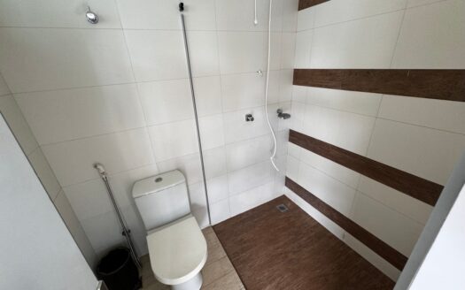 Sobrado em Condomínio 4 Suítes