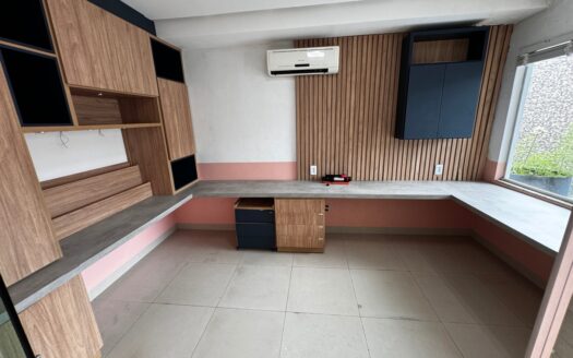 Sobrado em Condomínio 4 Suítes