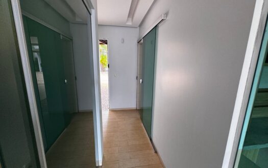 Sobrado em Condomínio 4 Suítes