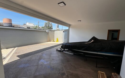 Casa de 4 Suítes e Escritório