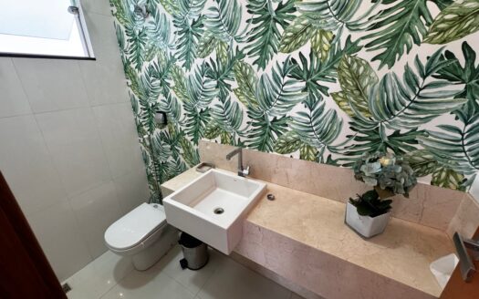 Casa de 4 Suítes e Escritório