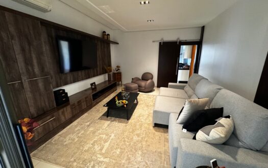 Casa de 4 Suítes e Escritório