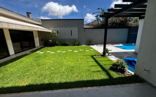 Casa de 4 Suítes e Escritório