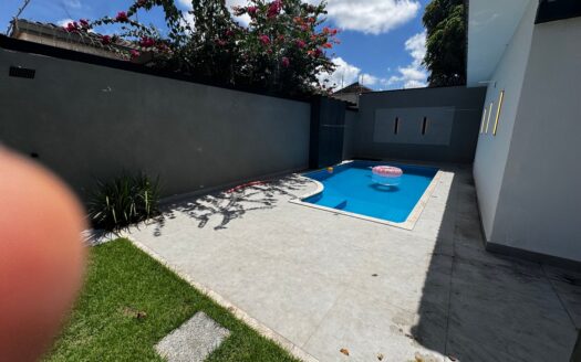 Casa de 4 Suítes e Escritório