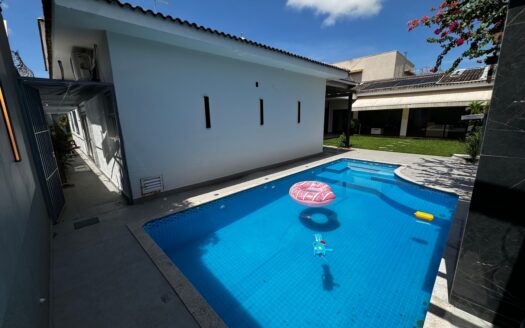 Casa de 4 Suítes e Escritório