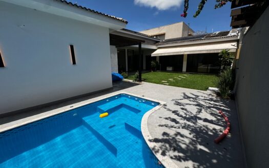 Casa de 4 Suítes e Escritório