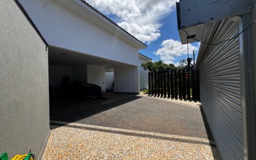 Casa de 4 Suítes e Escritório