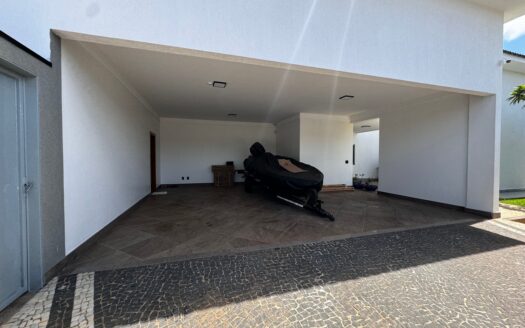 Casa de 4 Suítes e Escritório