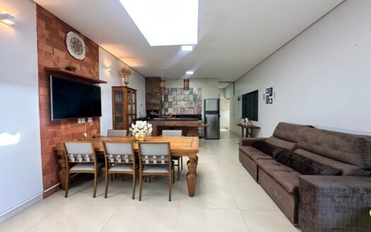 Casa de 3 Quartos Mobiliada