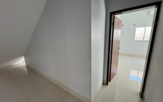 Sobrado de 5 Suítes Plenas