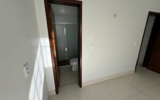 Sobrado de 5 Suítes Plenas