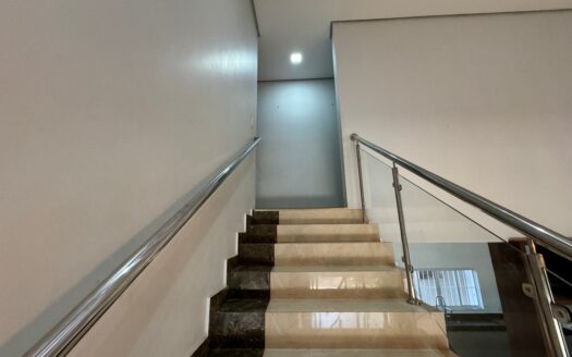 Sobrado de 5 Suítes Plenas