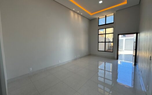 Casa com Piscina e Churrasqueira