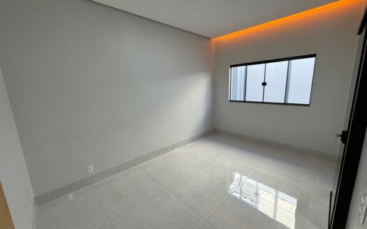 Casa com Piscina e Churrasqueira