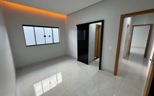 Casa com Piscina e Churrasqueira