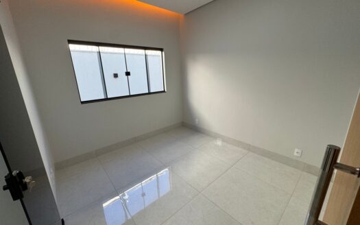 Casa com Piscina e Churrasqueira