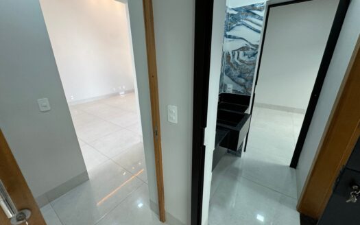 Casa com Piscina e Churrasqueira