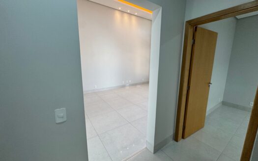 Casa com Piscina e Churrasqueira