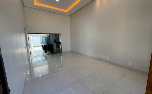 Casa com Piscina e Churrasqueira