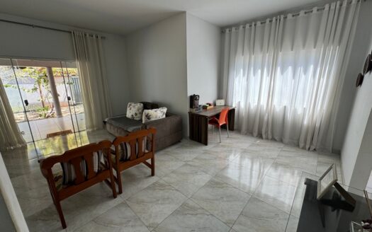 Casa com Escritório