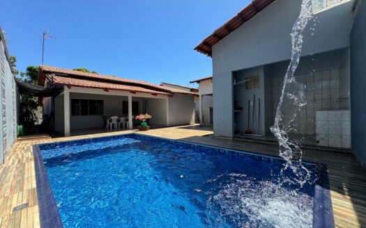 Casa com Escritório