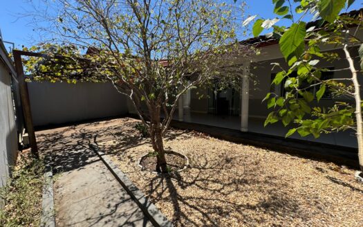 Casa com Escritório