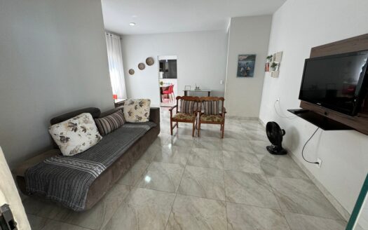 Casa com Escritório