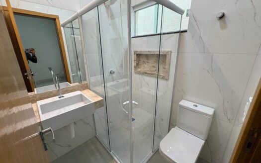 Casa com 3 Suítes e Piscina