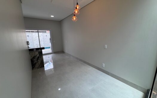 Casa com 3 Suítes e Piscina