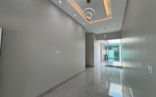 Casa com 3 Suítes e Piscina