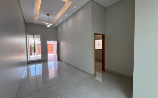 Casa com 3 Suítes e Piscina