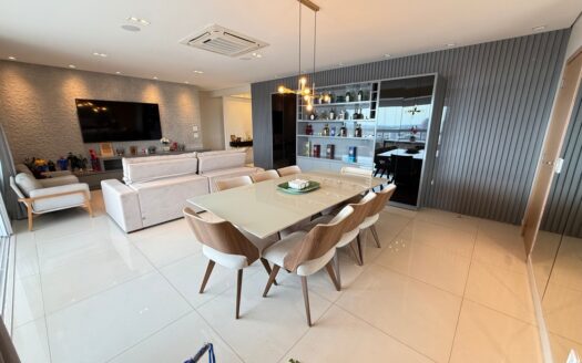 Apartamento de 4 Suítes