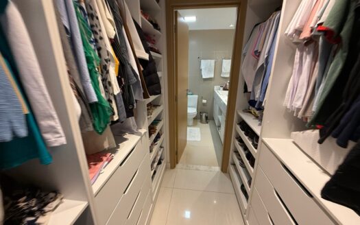 Apartamento de 4 Suítes