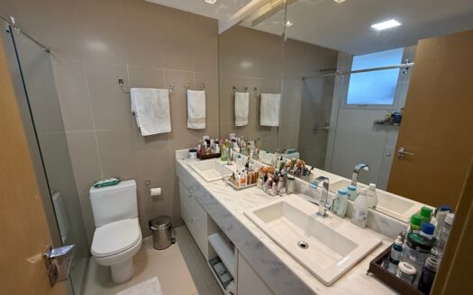 Apartamento de 4 Suítes