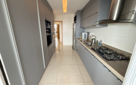 Apartamento de 4 Suítes