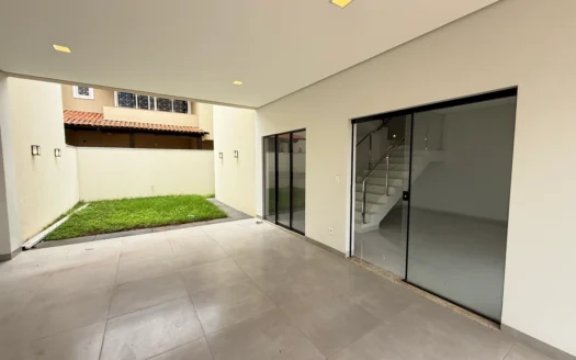 Sobrado de 3 Suítes