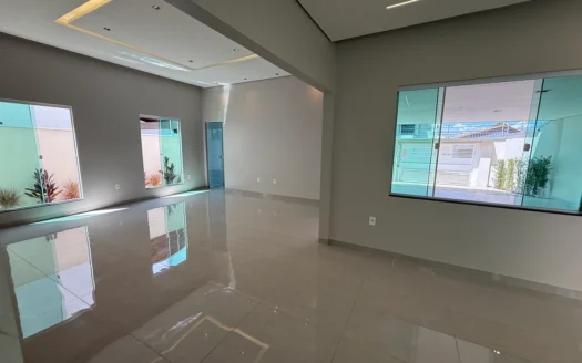 Casa de 3 Quartos no Centro